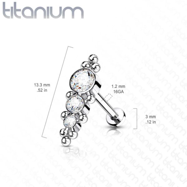 Titanium labret piercing  met aflopende heldere cz steentjes en balletjes - Afbeelding 2