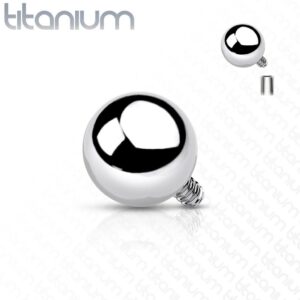Piercing balletje van titanium intern geschroefd